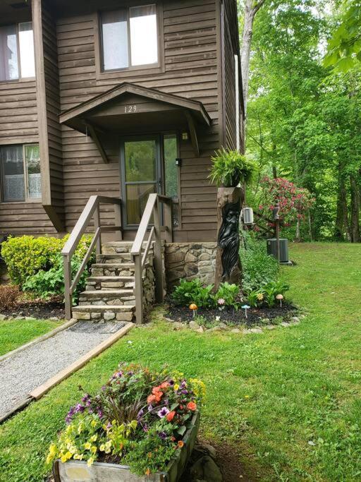 マギー・バレー J.Creek Retreat, Creekside Townhouse +1 Car Garageヴィラ エクステリア 写真